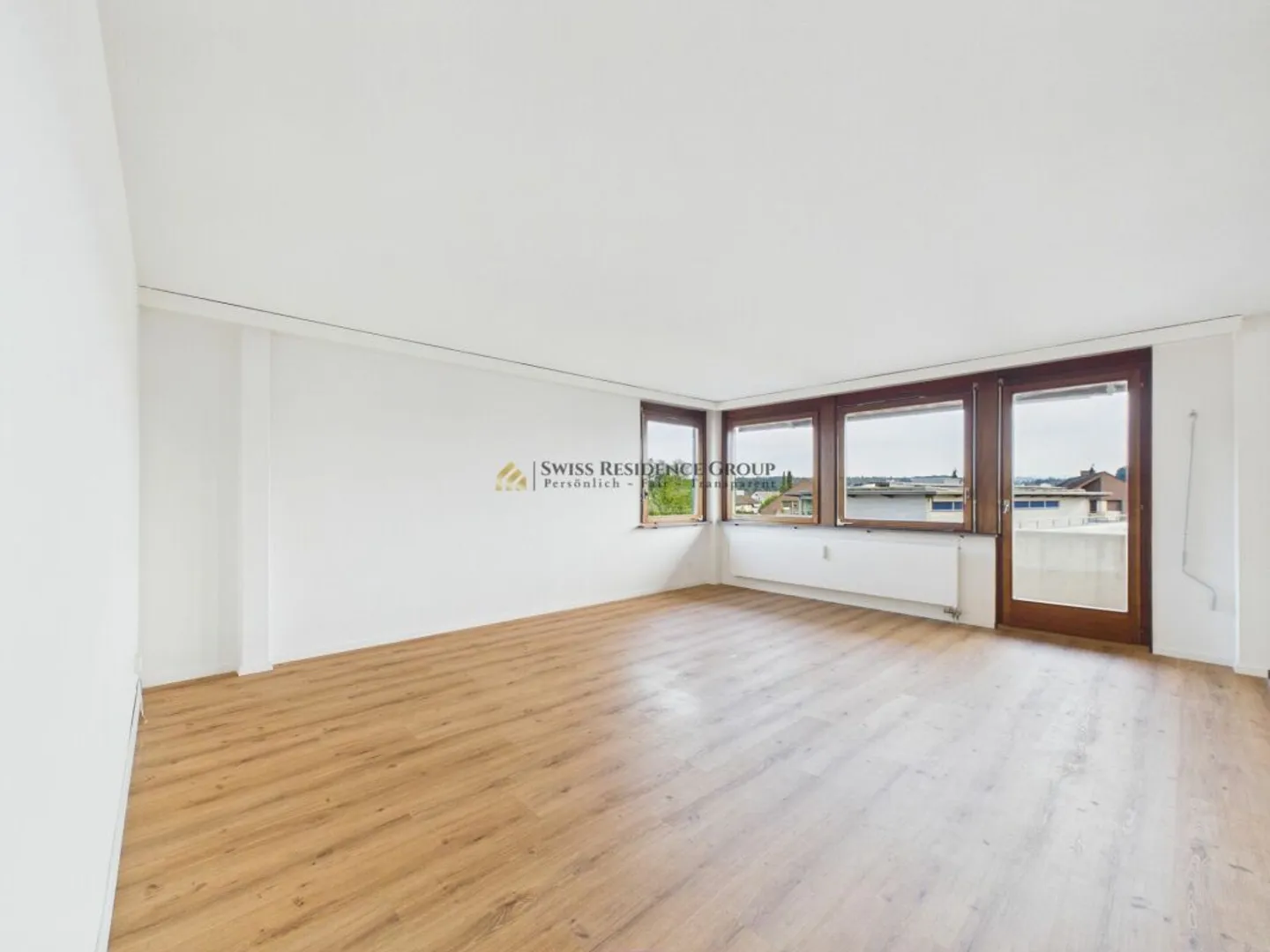 Light-flooded 4.5-room apartment with new kitchen and beautiful view - Photo 1 of 13