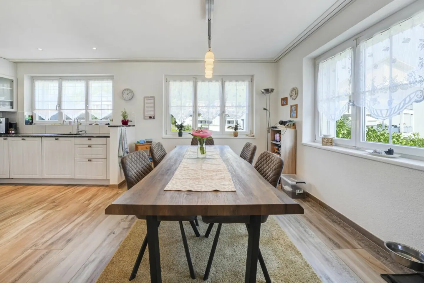 Space for the Family, Retreats to Enjoy and a Private Pool - Photo 8 of 13