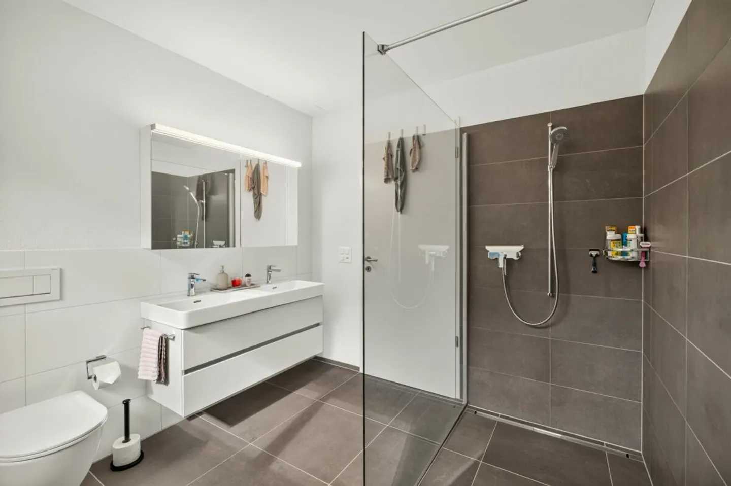 Attraktive 3.5 Zimmerwohnung am sonnigen Dorfrand in Mels - Foto 8 di 13
