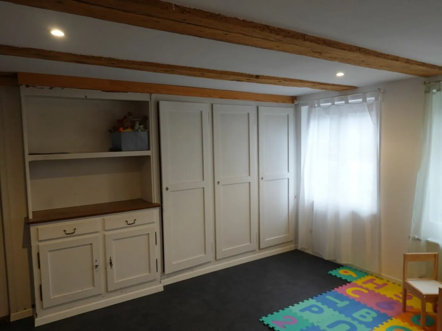 Ferme spacieuse et moderne avec beaucoup d'espace autour - Photo 5 sur 10