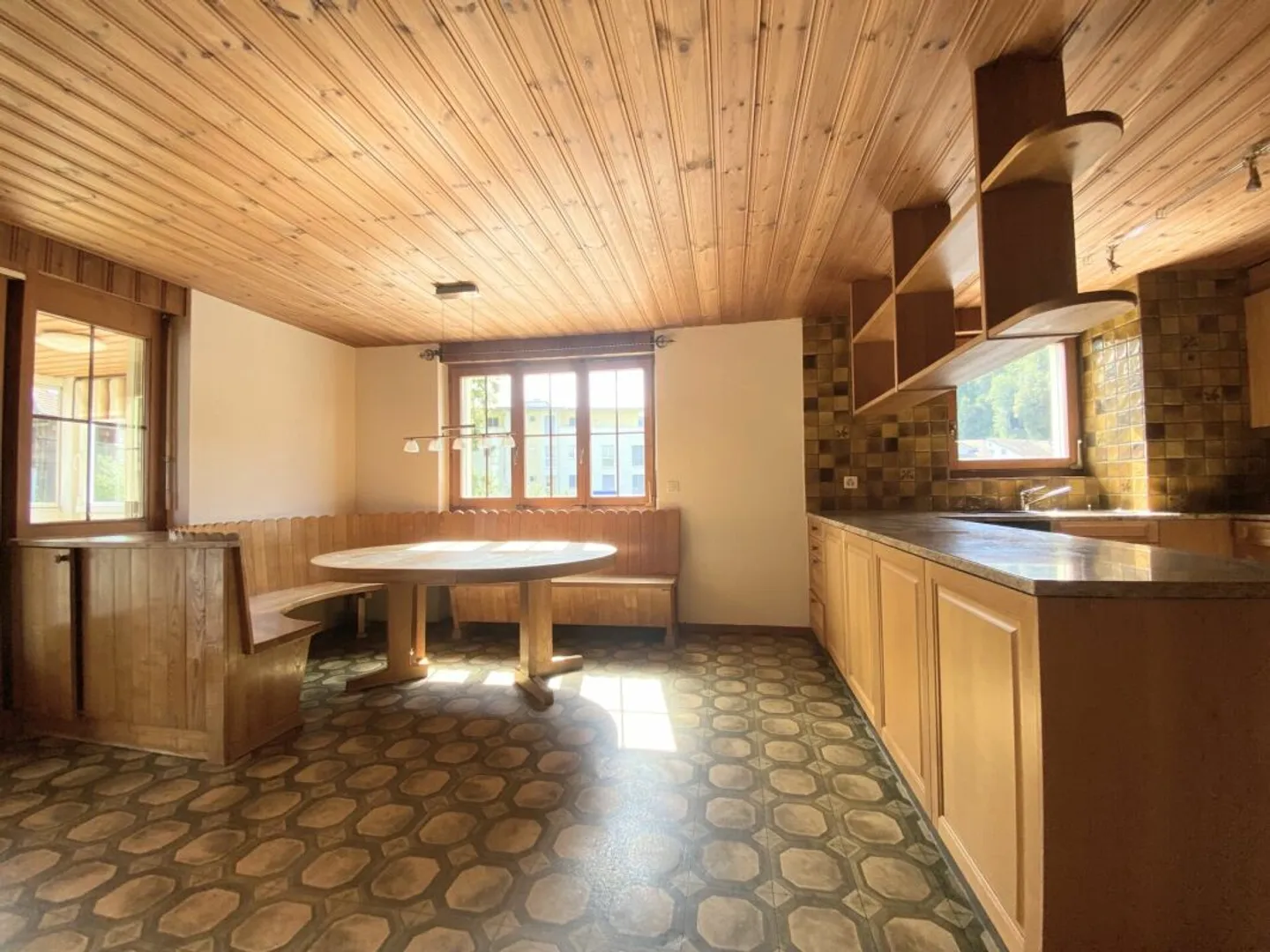 Charmante 6.5-Zimmerwohnung in Zell - Foto 1 von 9
