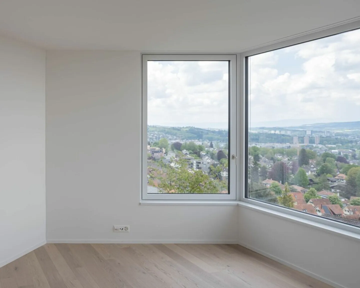 Exclusive 4.5-room split apartment with breathtaking panoramic views over Bern - Photo 8 of 13