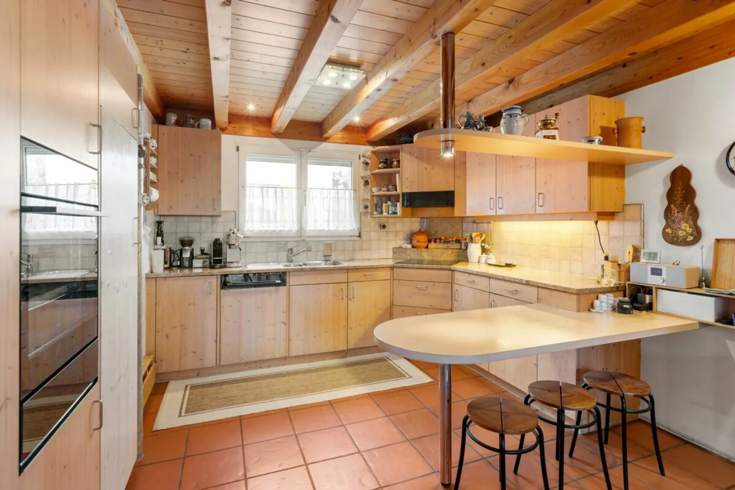 Affascinante casa unifamiliare di 6,5 stanze a Wittenwil vicino ad Aadorf - Foto 6 di 13