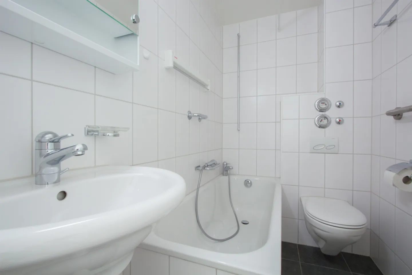 Appartamento luminoso con balcone soleggiato - Foto 7 di 7