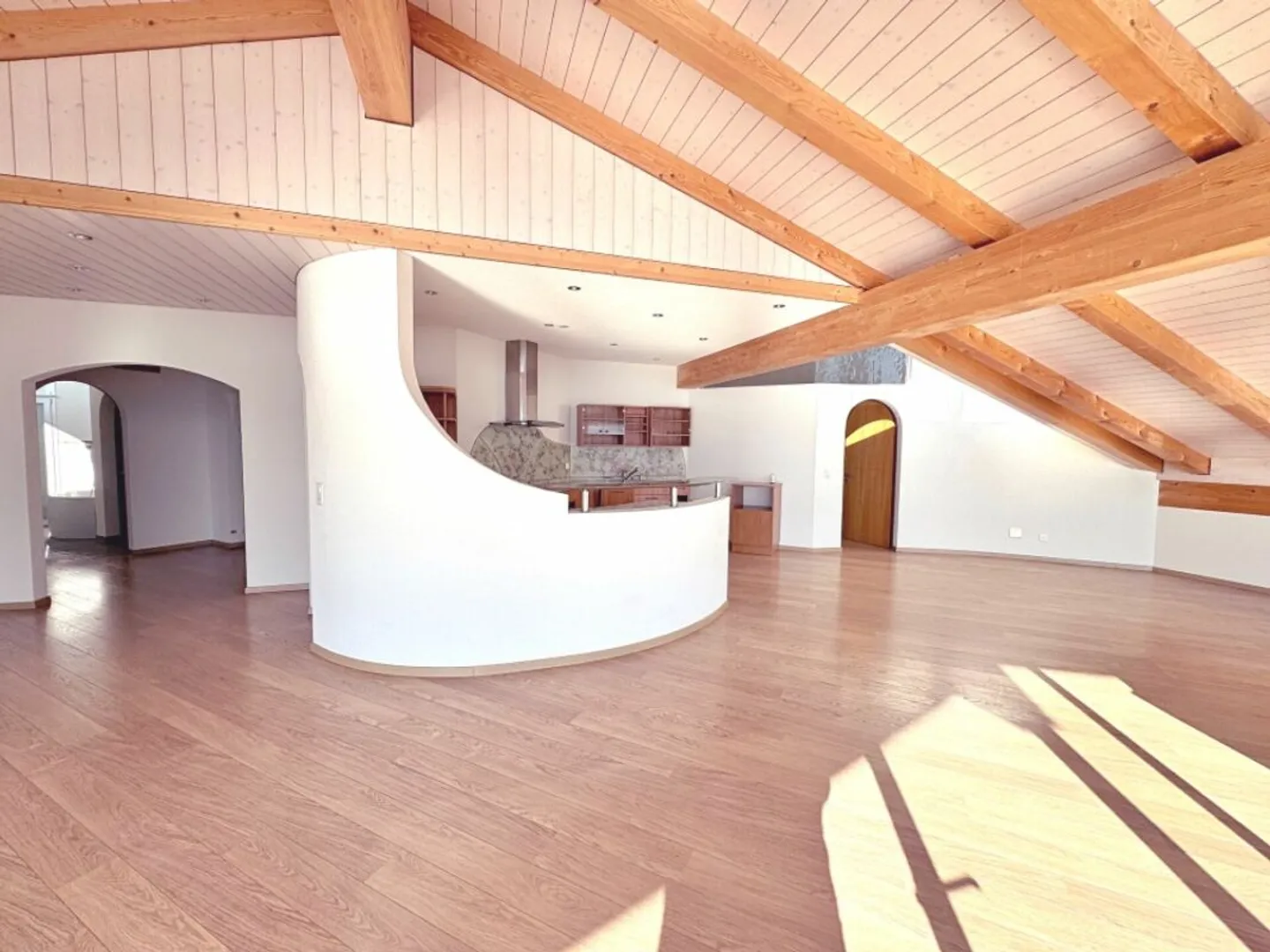 Attico sul lato soleggiato del lago di Thun - Foto 5 di 9