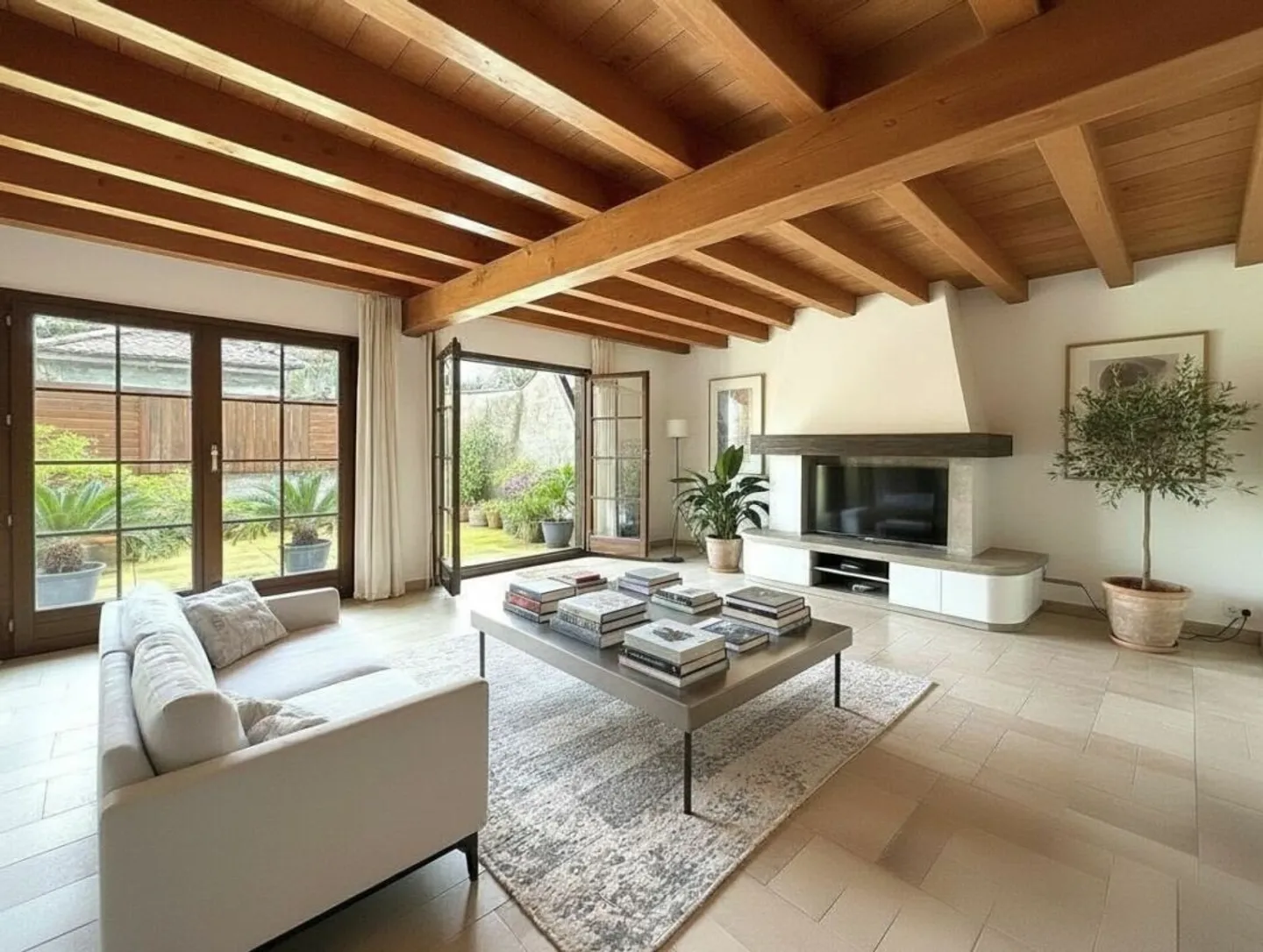 TRIPLEX APARTMENT IN A BEAUTIFUL WINEMAKER HOUSE - Photo 10 of 13