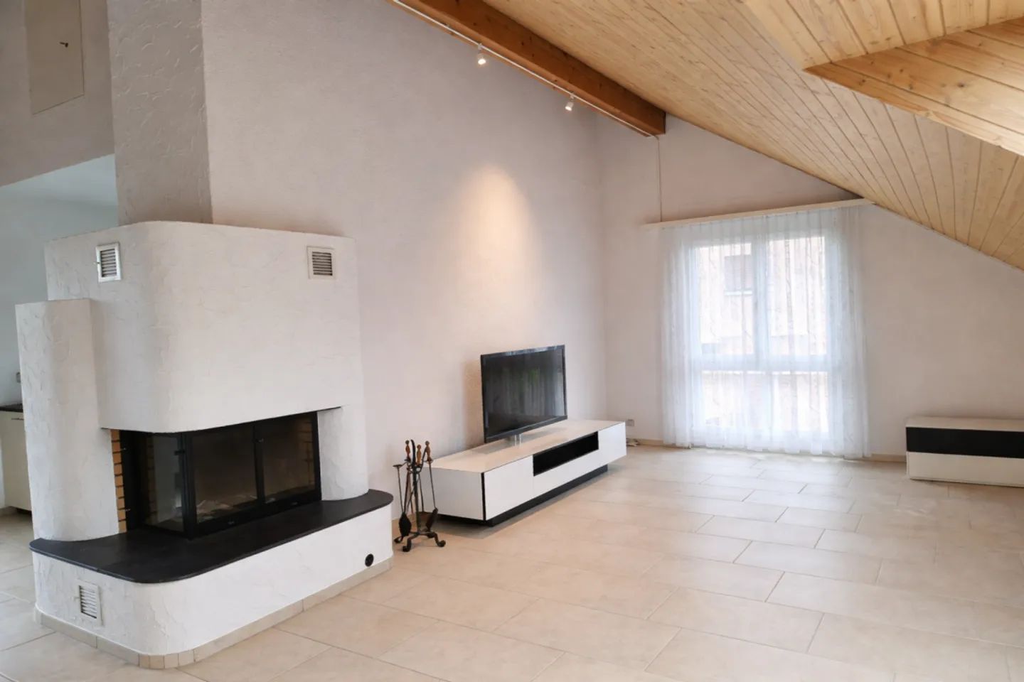 Au-dessus des toits de Kloten - Photo 2 sur 6