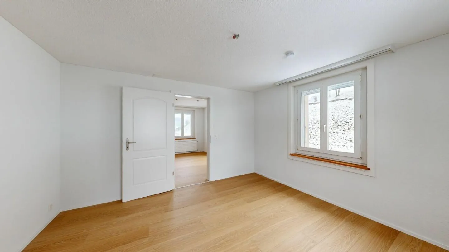 Appartamento ristrutturato di 3,5 locali disponibile dal 01.06.26! - Foto 5 di 7