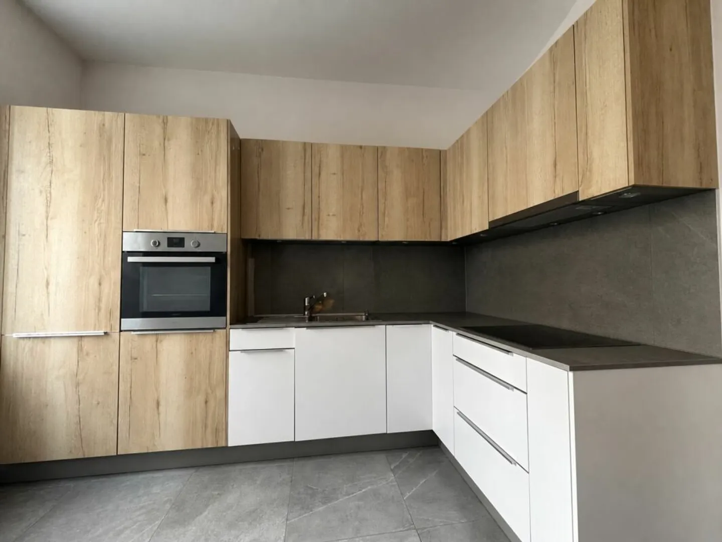 3.5-ROOM APARTMENT IN THE HEART OF THE VILLAGE - Photo 7 of 11