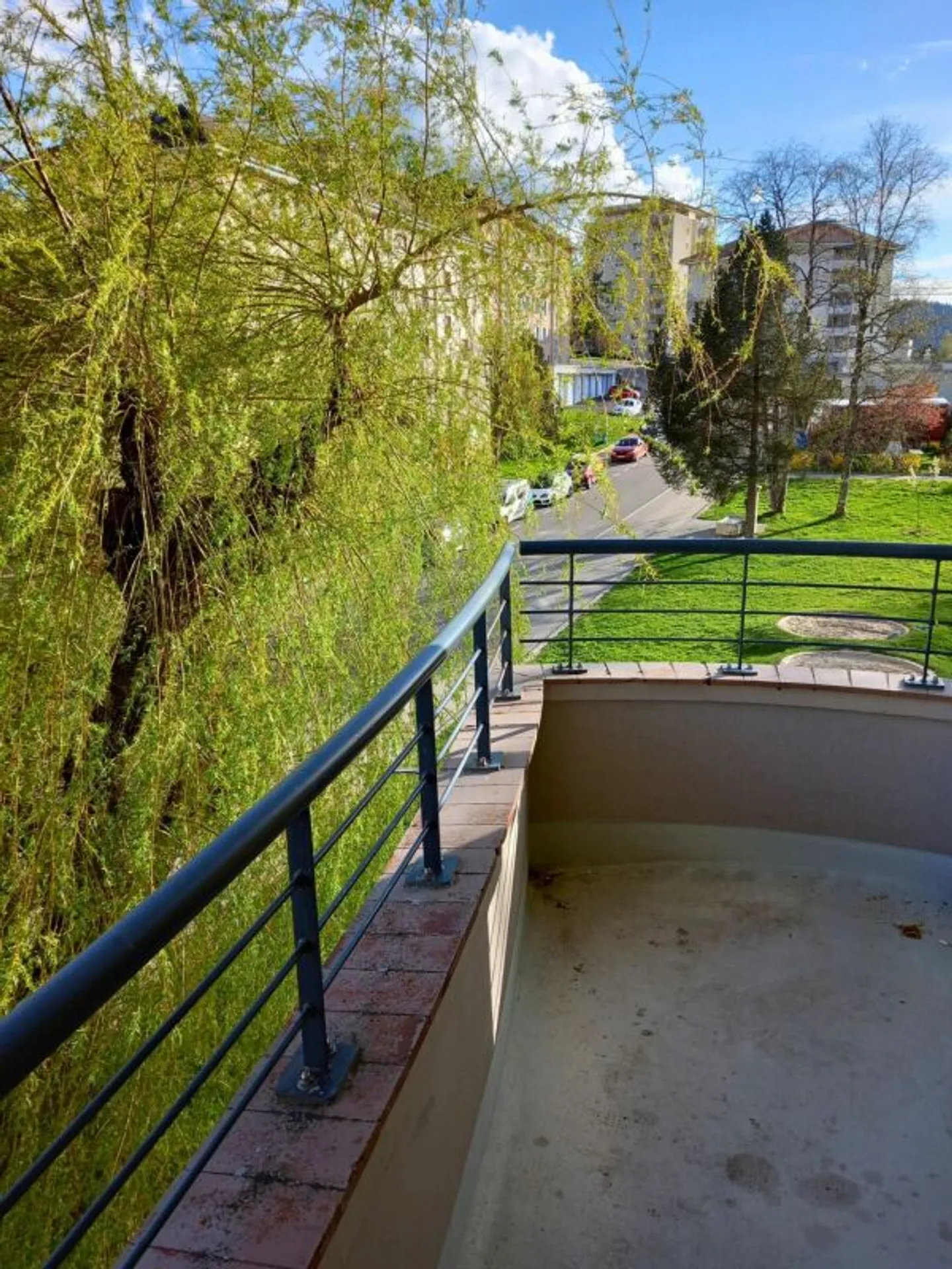 3-room apartment with balcony - Photo 2 of 10