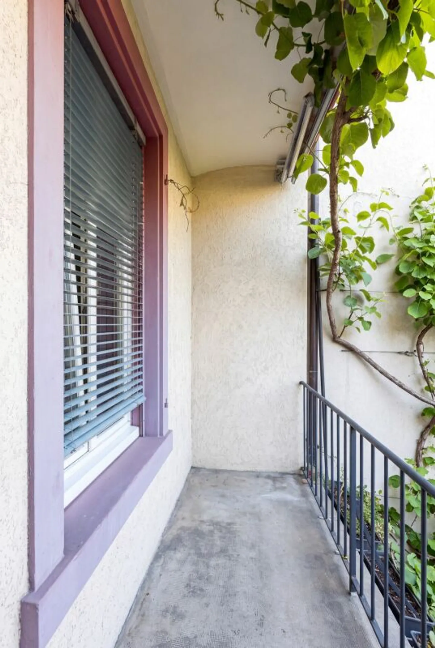 Multi-family house with 4 apartments in the popular Iselin district - Photo 10 of 13