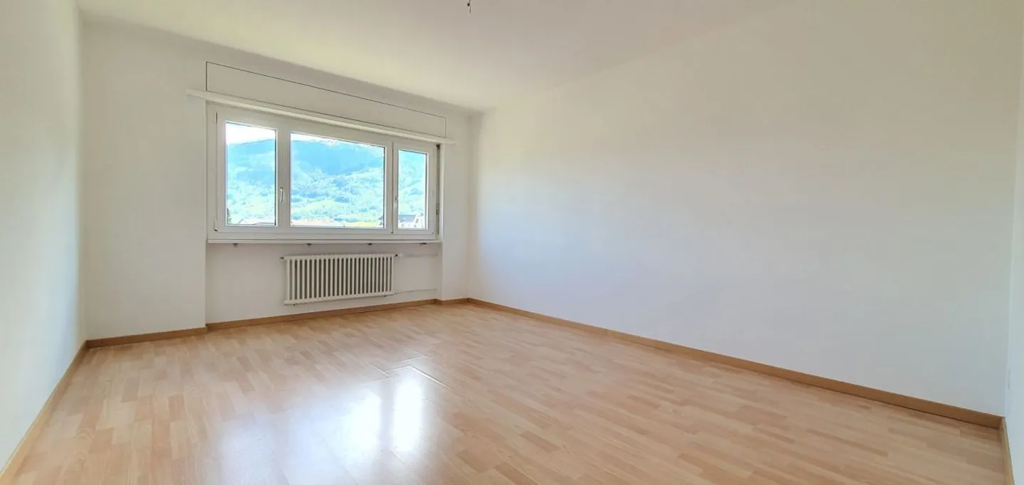 preiswerte 4.0-Zimmerwohnung mit Balkon in ruhiger Lage - Foto 4 von 8