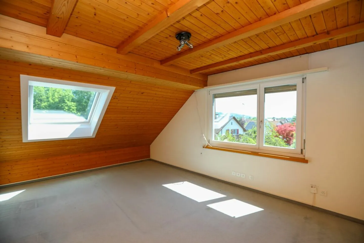 Penthouse spacieux avec terrasse ensoleillée à Weinfelden - Photo 6 sur 12