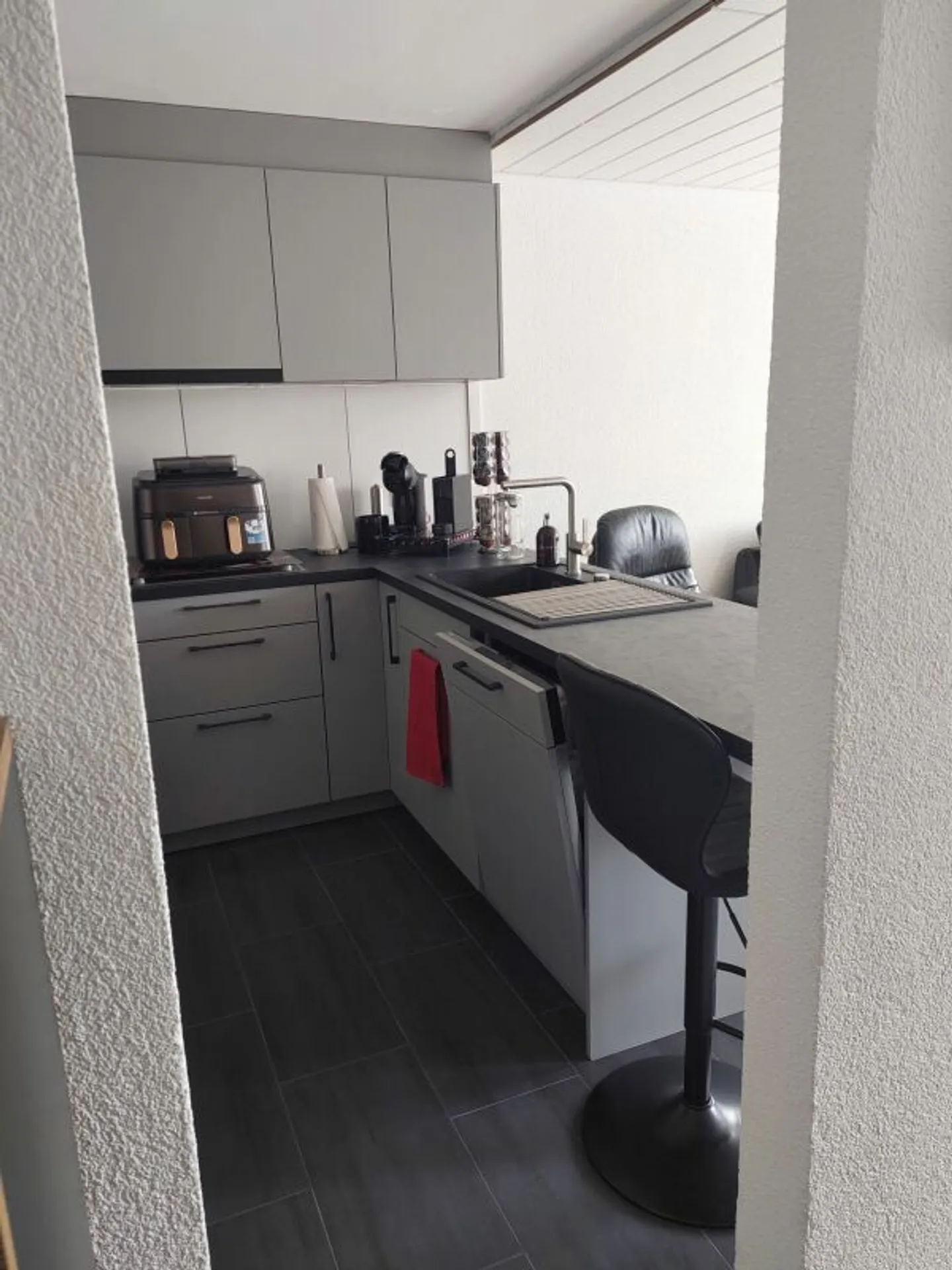 Bellissimo e fresco appartamento soleggiato di 2,5 stanze in vendita - Foto 6 di 12