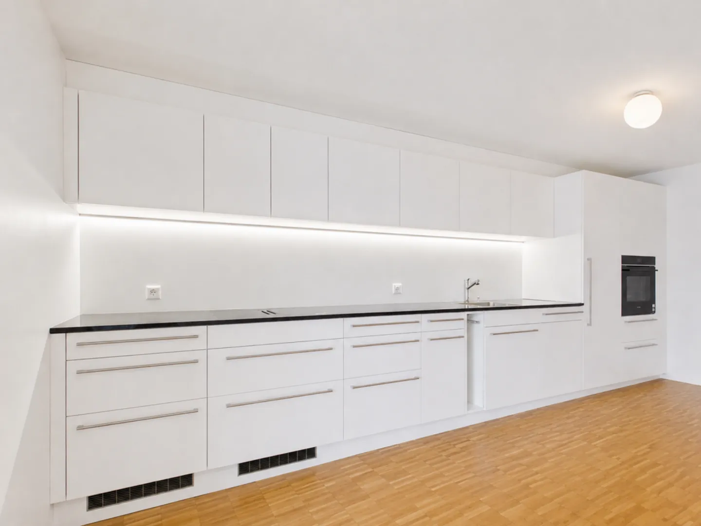 Vaste logement avec caractère de loft et terrasse à Thalwil - Photo 5 sur 13