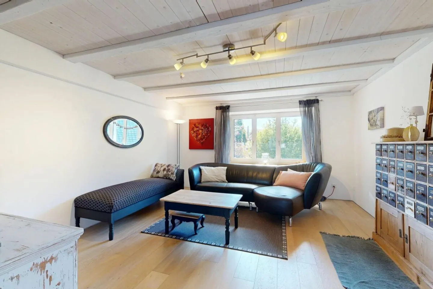 Modern single-family house with commercial share - Photo 7 of 13