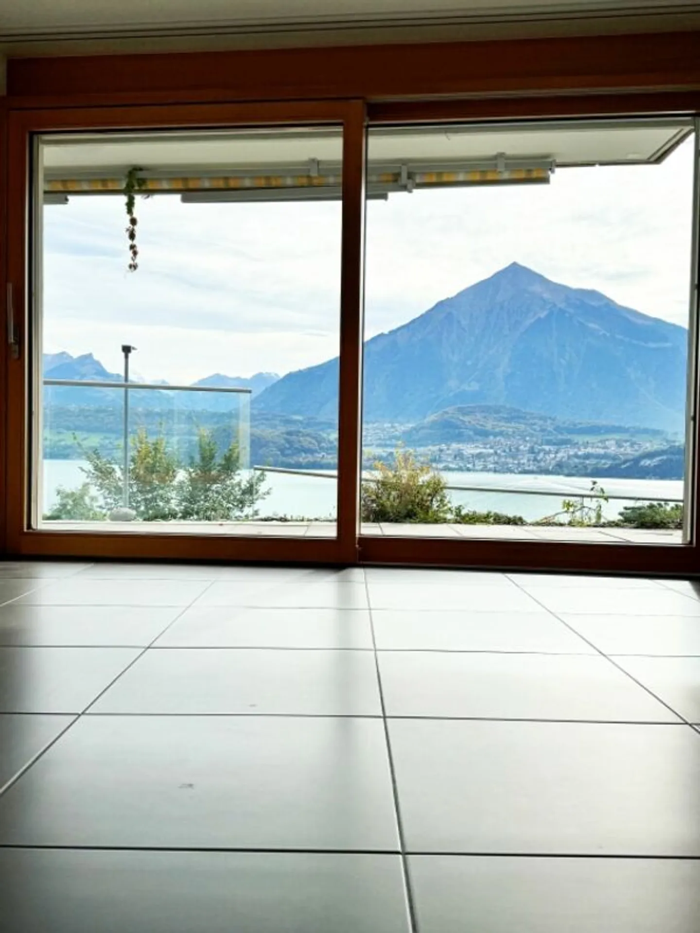 Bellevue Apartment - Photo 8 of 9