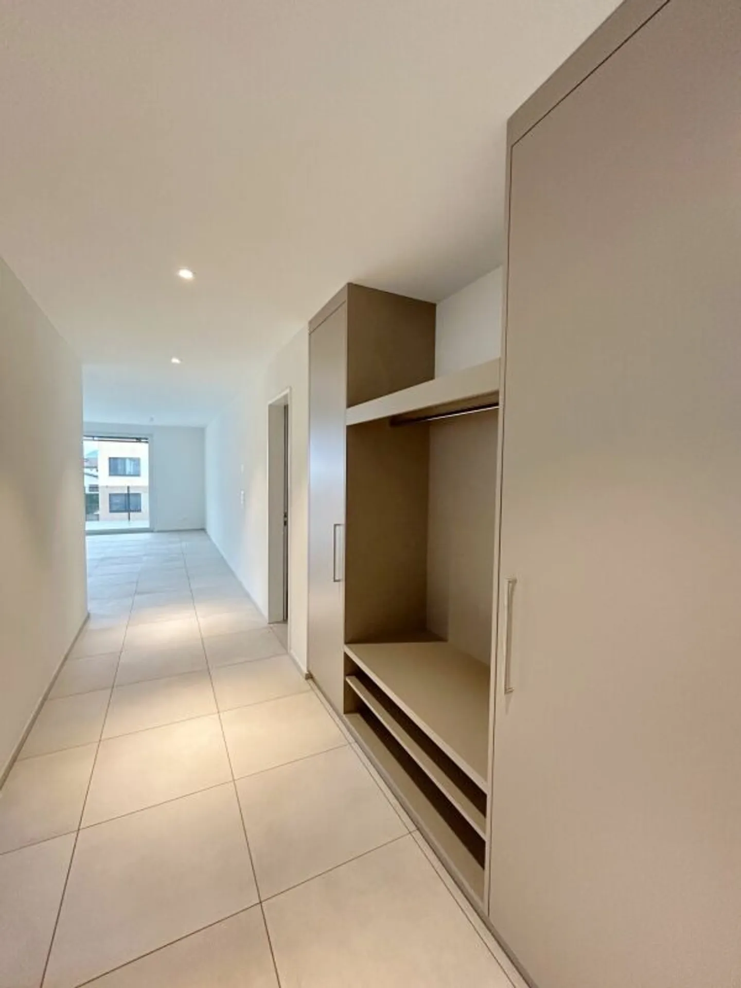 Living in the Green - 2.5-Room Apartment on the 2nd Floor - Photo 9 of 12