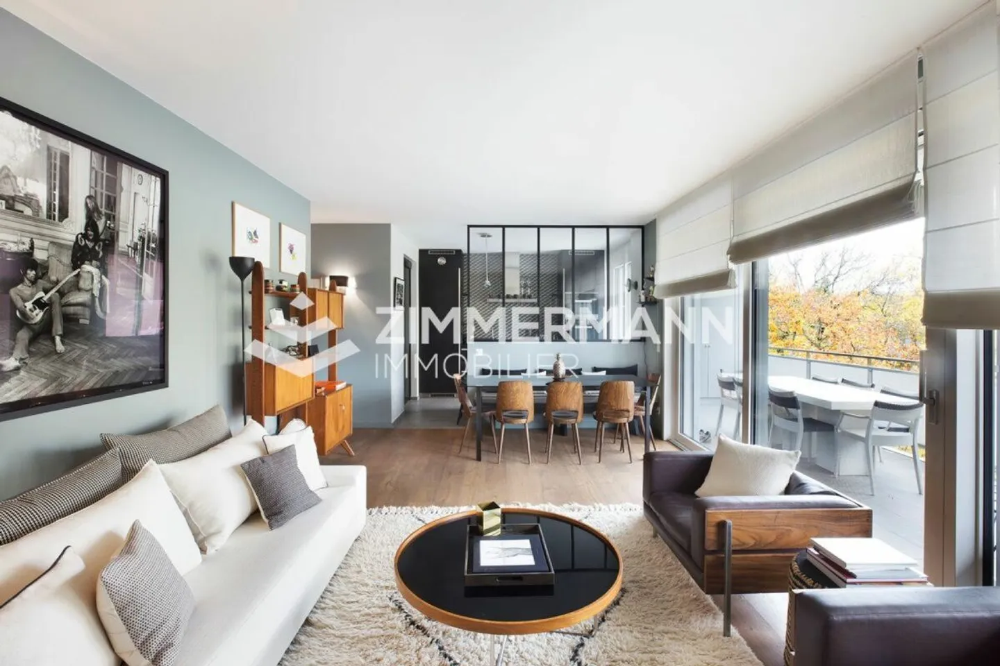 Appartement élégant avec terrasse - Photo 2 sur 7