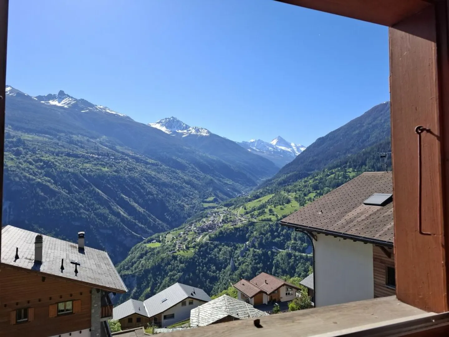 Appartement Charmant avec Vue - Photo 12 sur 13