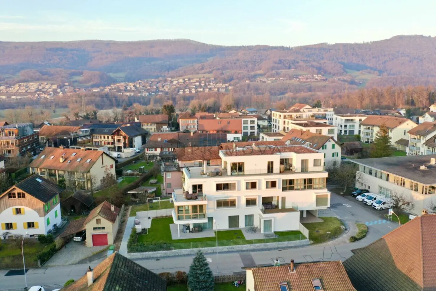 ULTIMO ESEMPIO! Elegante appartamento 3.5 locali con finiture di lusso - Solo 1 mese fino all'ingresso! - Foto 1 di 8