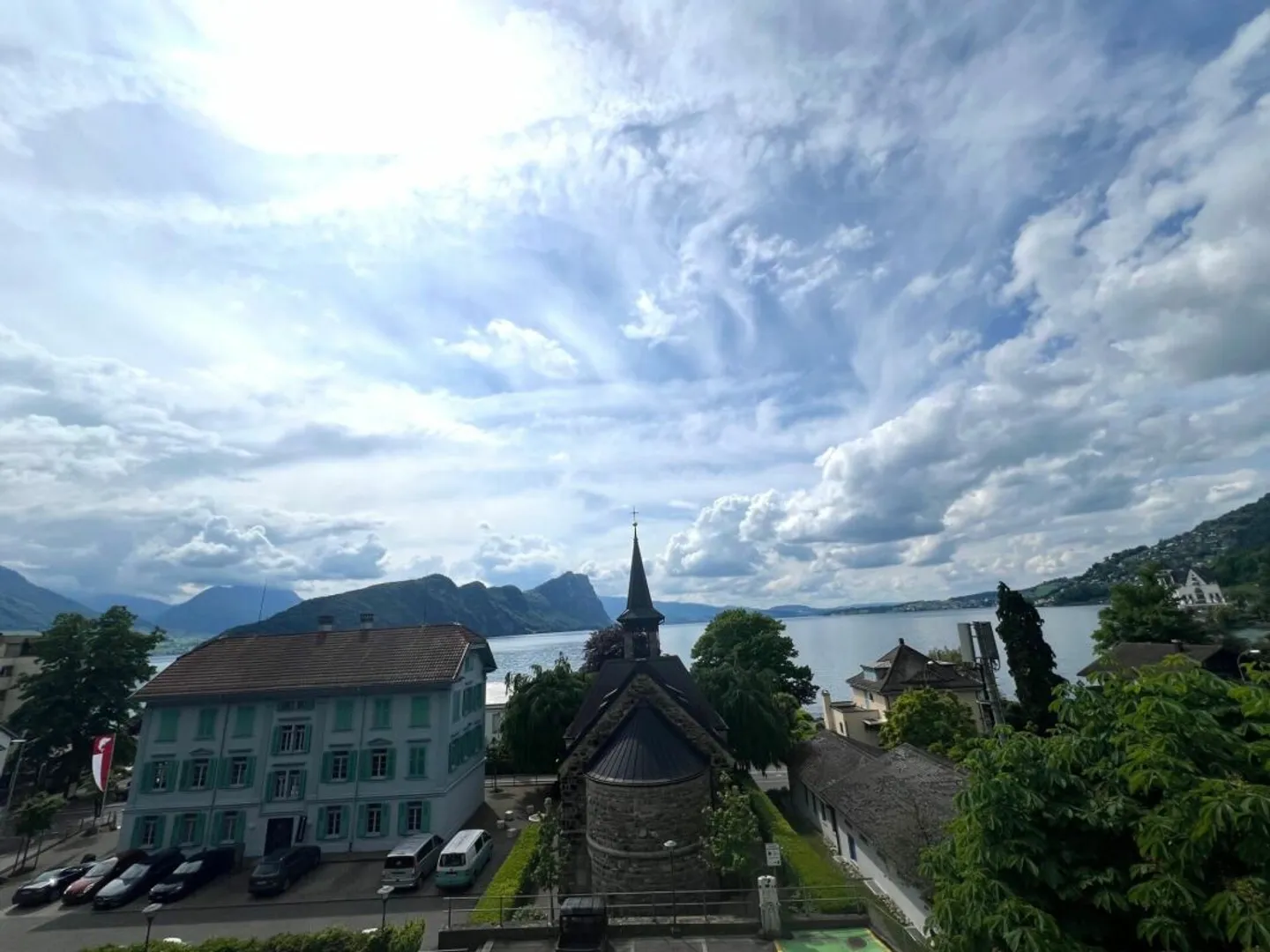 Appartement mansardé 2.5 pièces confortable au cœur de Vitznau - Photo 11 sur 13