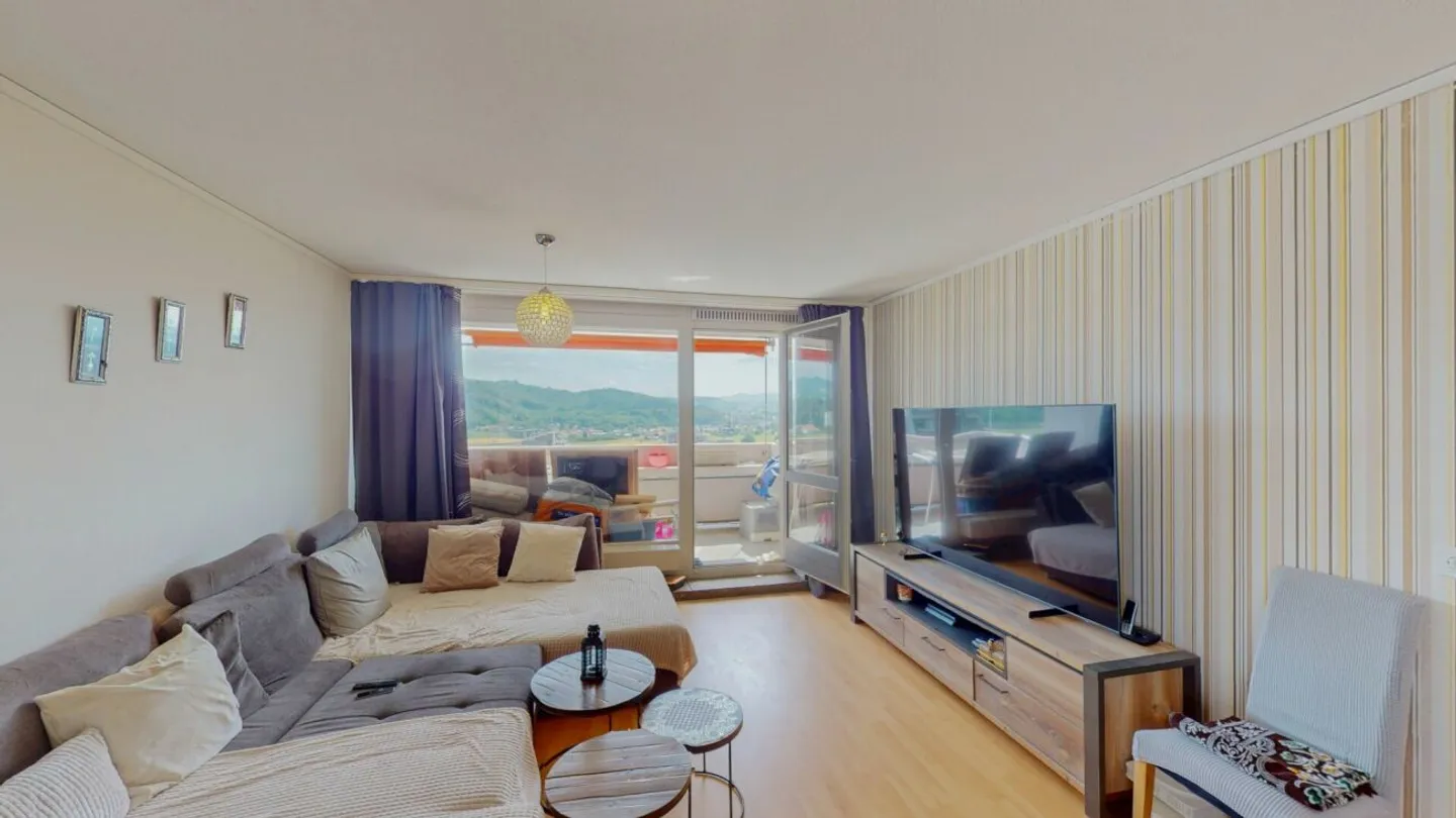5½ Zimmer Wohnung mit Aussicht an familienfreundlicher Lage - Photo 3 of 13