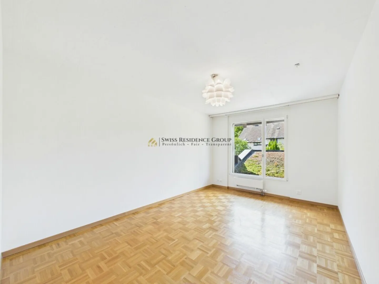 Dream home for families, stylish house with garden in Ebmatingen - Photo 9 of 13