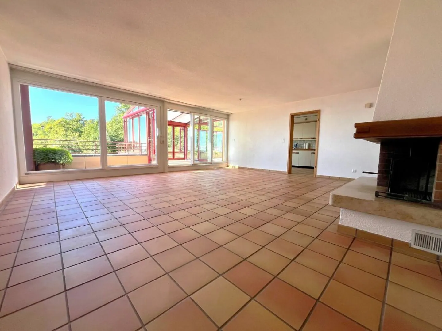 Charmante Wohnung mit Seeblick - Foto 3 von 13