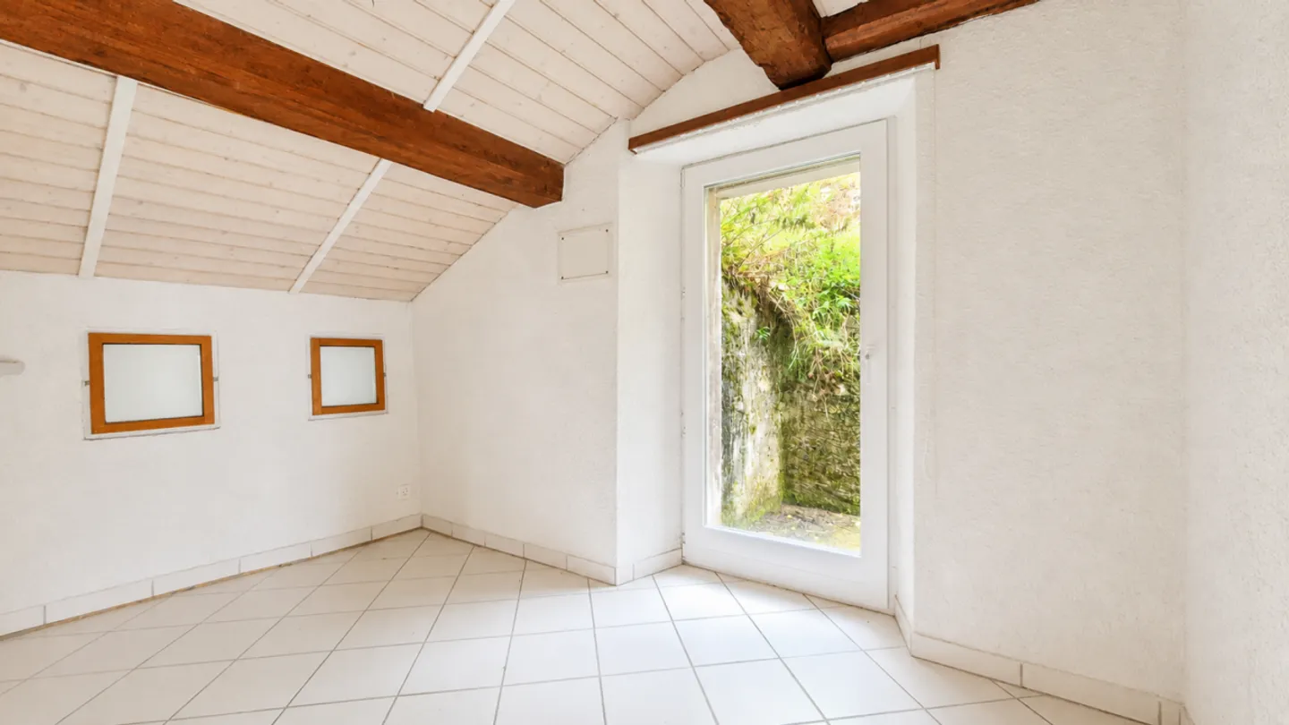 Bright 7-room apartment with terrace - Photo 4 of 13