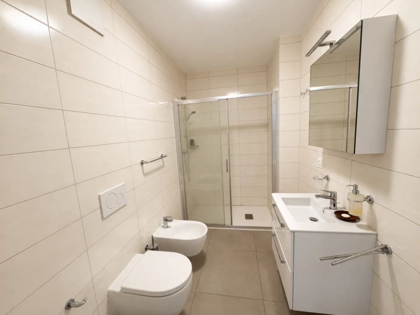 Attraktive 2,5-Zimmer-Gartenwohnung in Manno - moderner Wohnkomfort - Foto 10 von 13