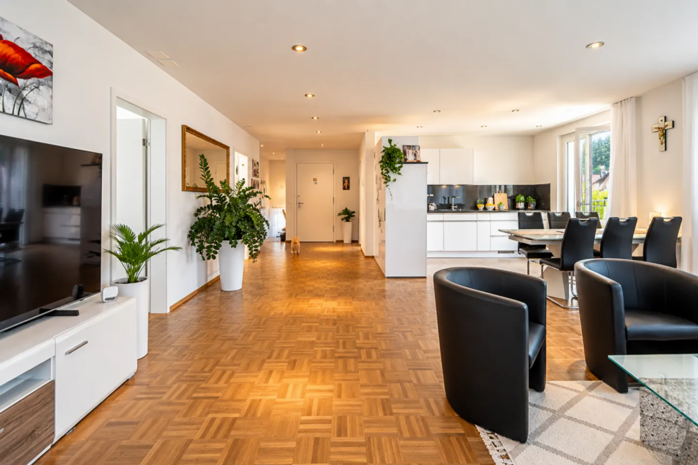 Above the rooftops of Herisau - exclusive 5.5-room penthouse apartment with two terraces and private lift access - Photo 8 of 13