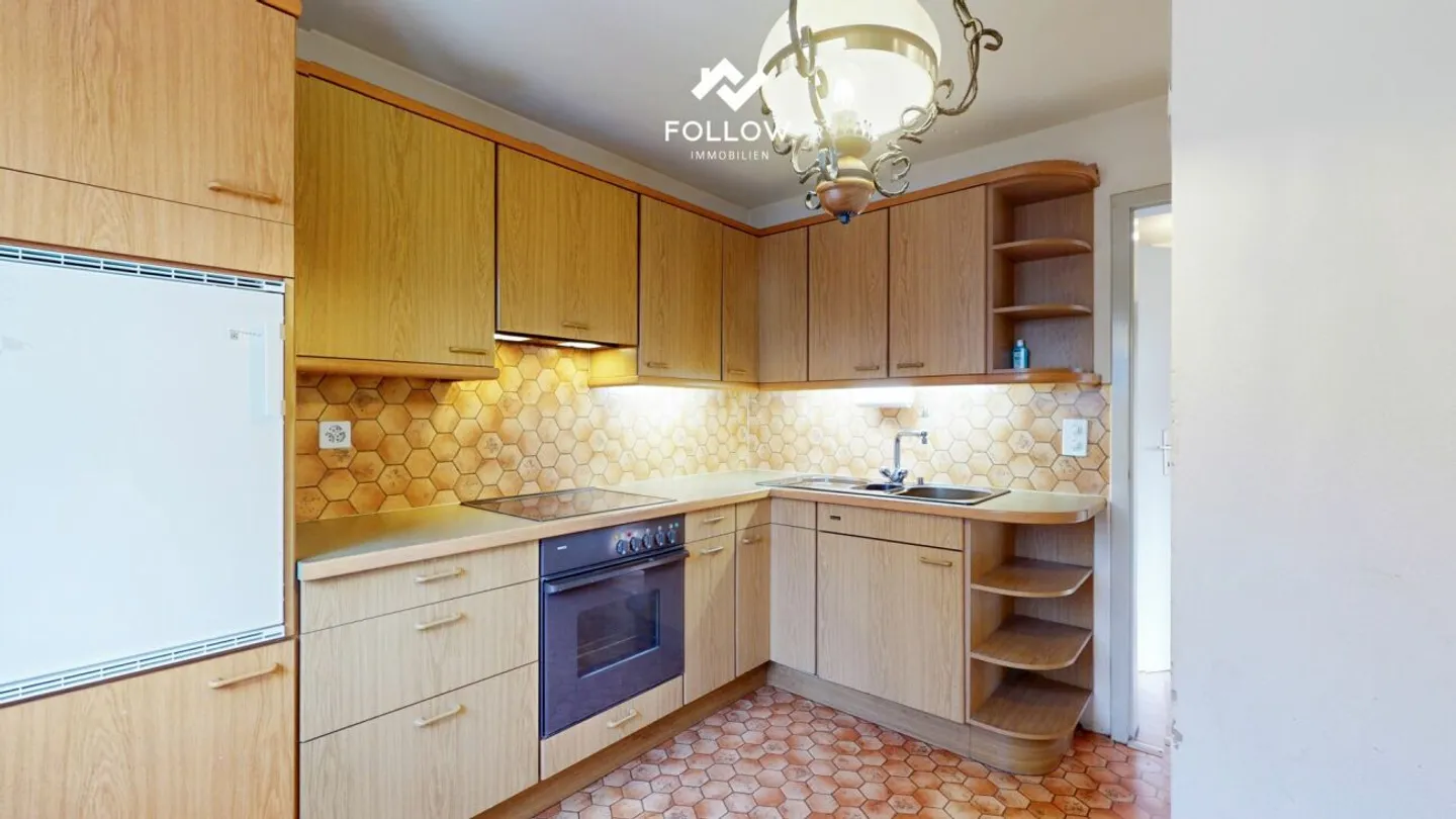 Single-family house in a preferred location - Photo 9 of 13