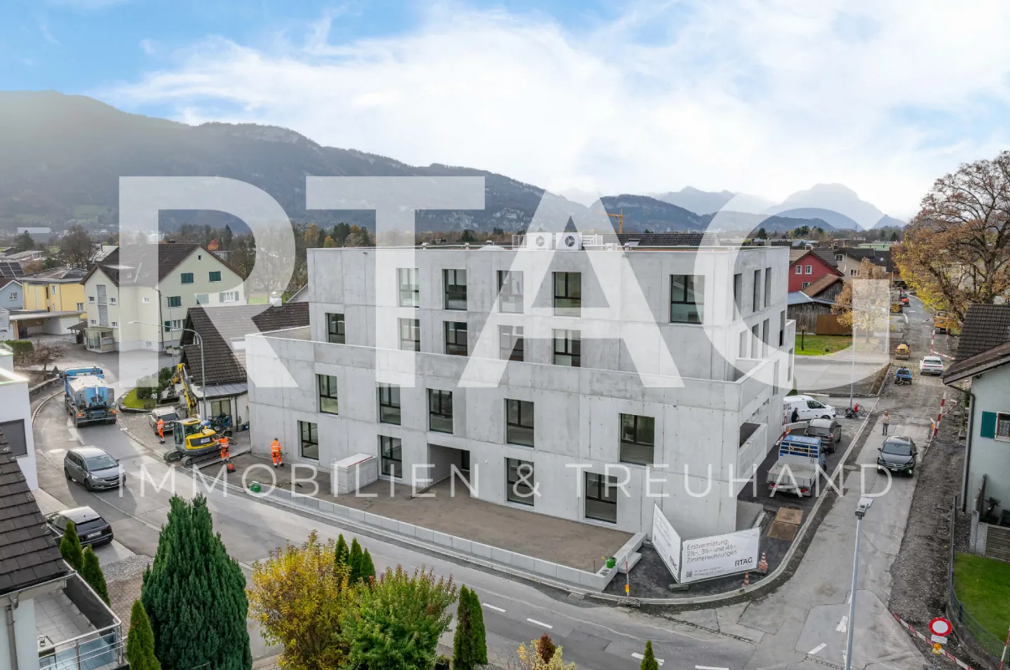 First rental 3.5-room apartment - Photo 1 of 6