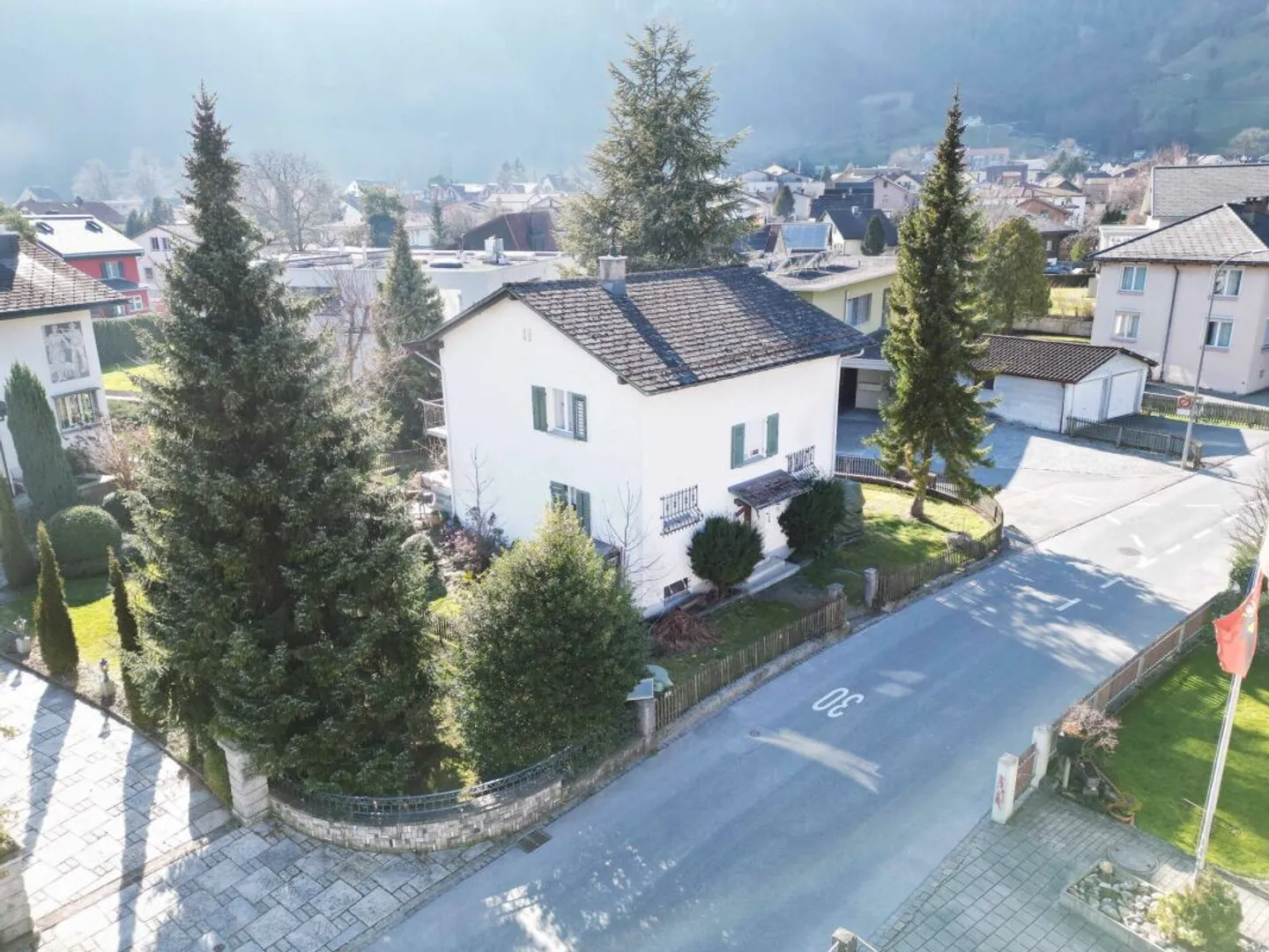 Maison individuelle avec jardin dans un bel endroit à Niederurnen GL - Photo 3 sur 12