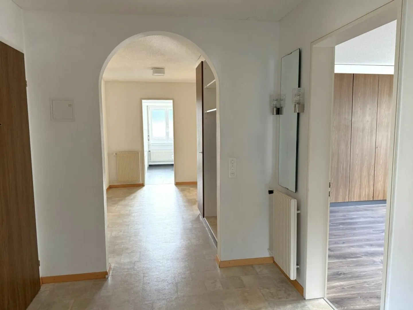 Limitato: Ampio appartamento di 5,5 stanze con tre balconi e garage - Foto 6 di 8