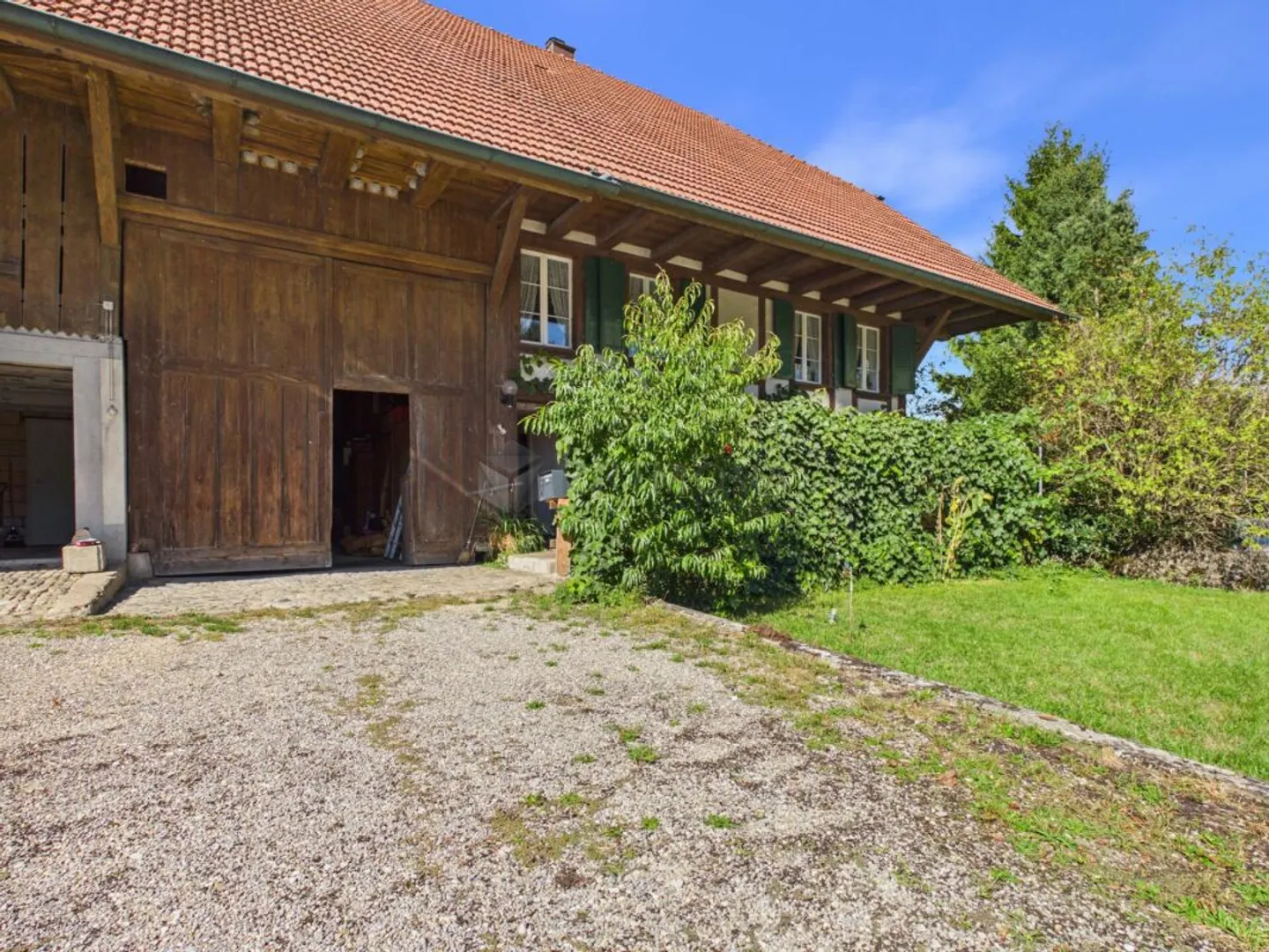 Well-maintained farmhouse with large land reserve in the core zone in beautiful Seeland - Photo 2 of 13