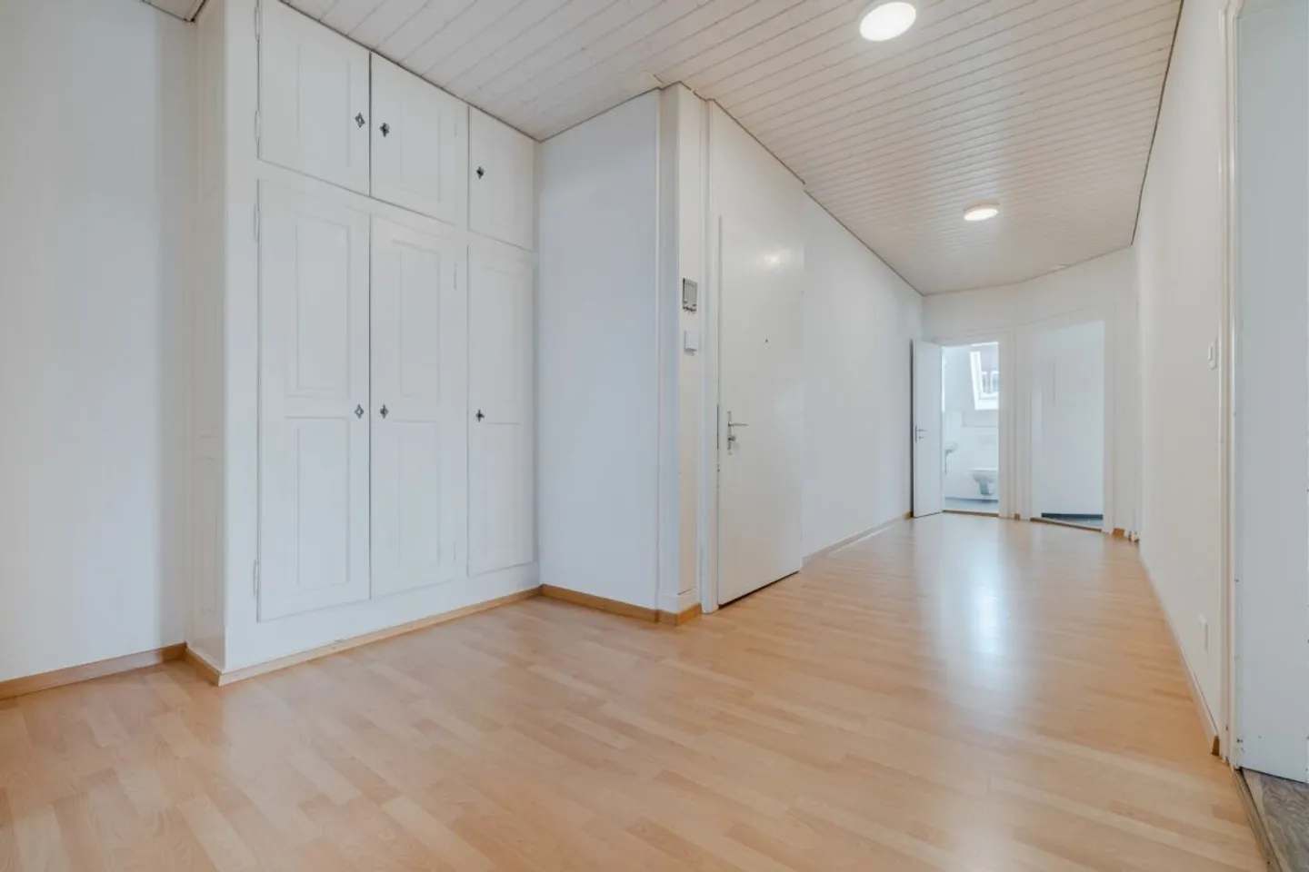 Einzigartige Dachwohnung in Seenähe - Photo 3 sur 13