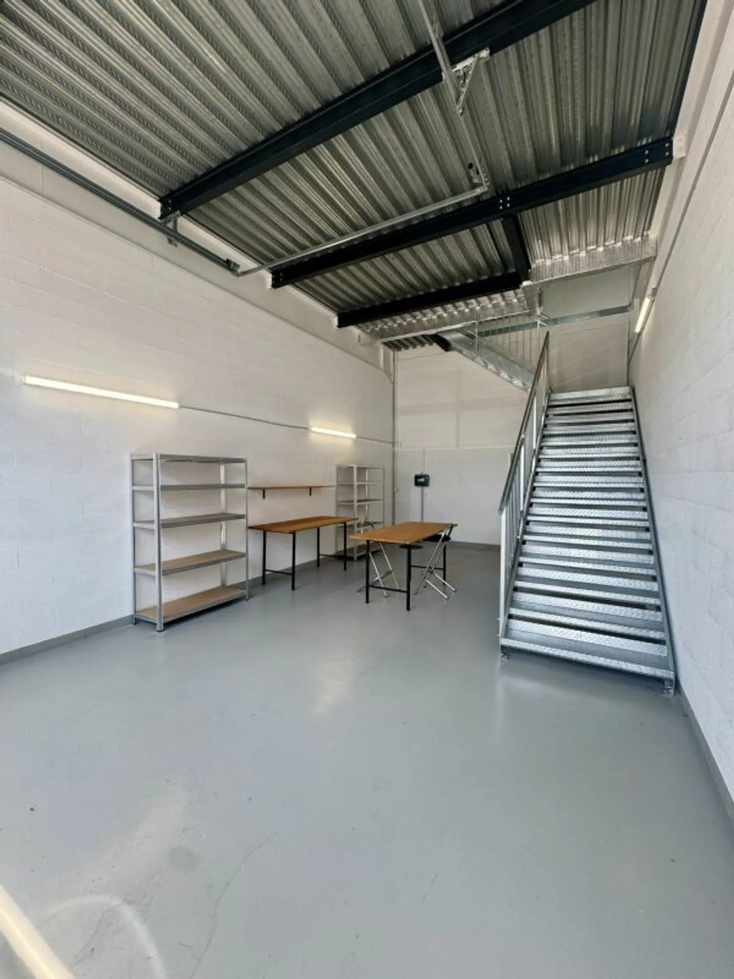 Craft or industrial hall on two levels - Photo 4 of 7