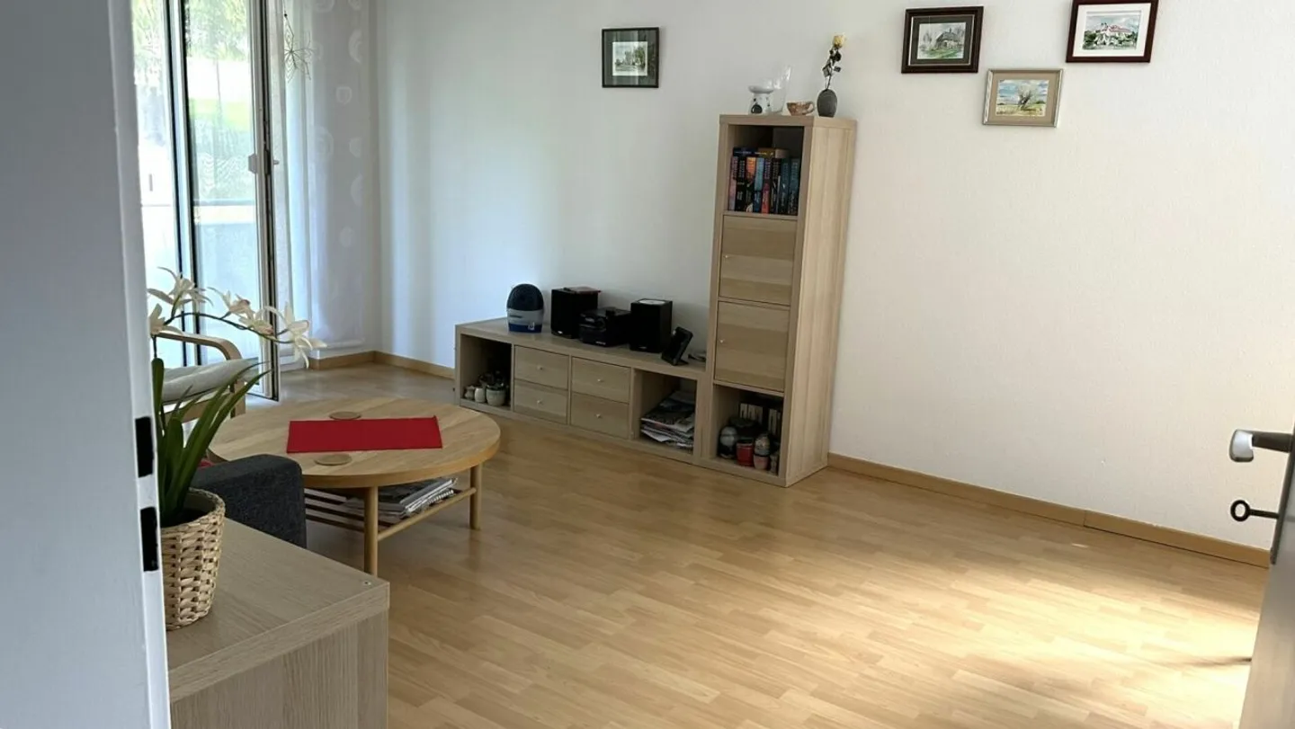 Attractive 4-room apartment in a central location in Pfäffikon - Photo 3 of 9
