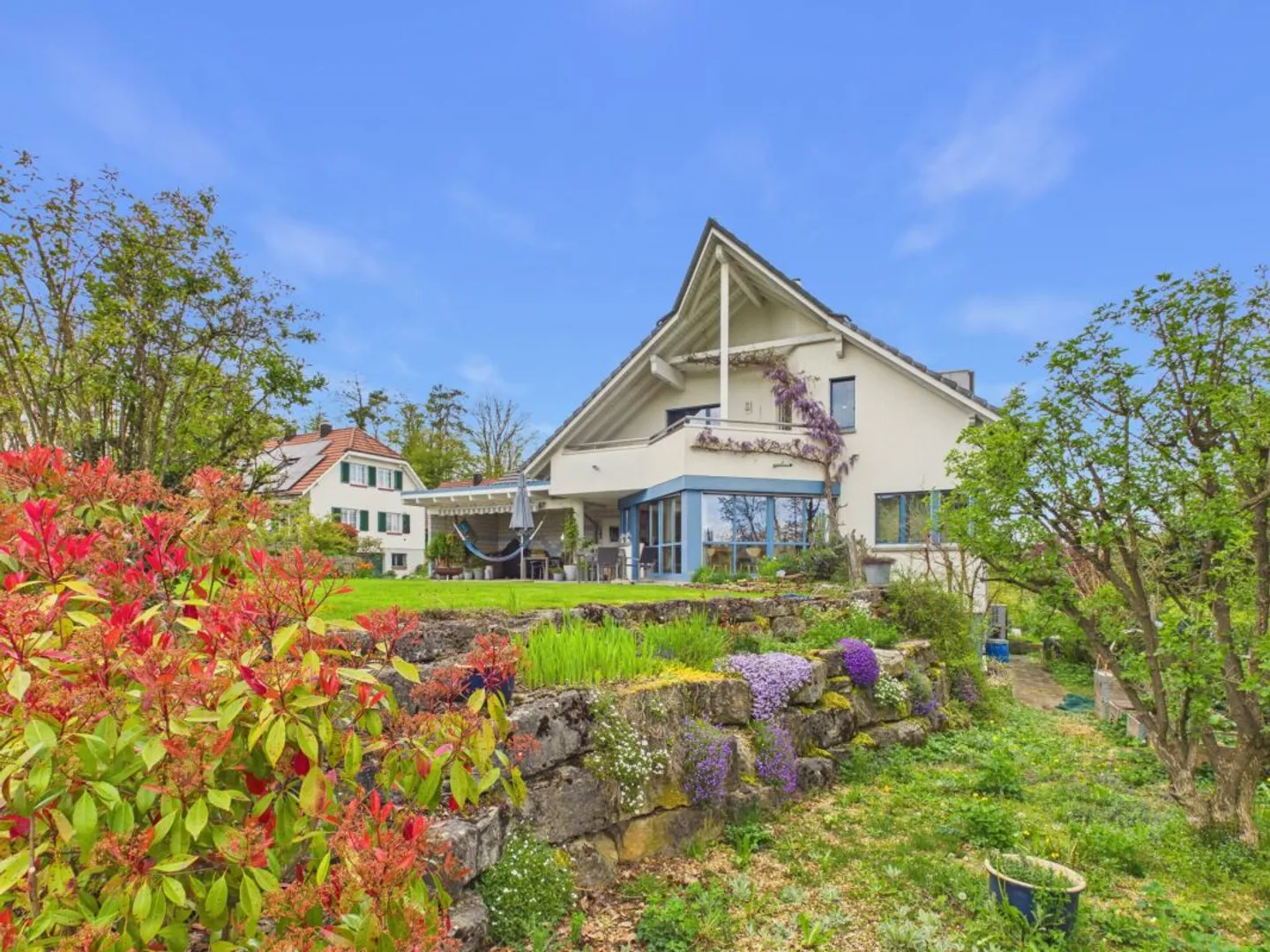 Casa unifamiliare attraente in una posizione tranquilla - Foto 3 di 13