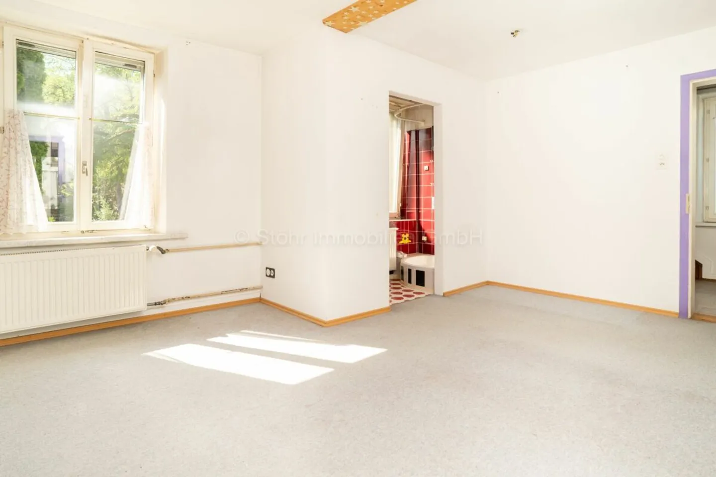 Charmantes 6.5-Zimmer-DEFH mit viel Potenzial im beliebten Quartier Deutweg - Foto 9 von 13