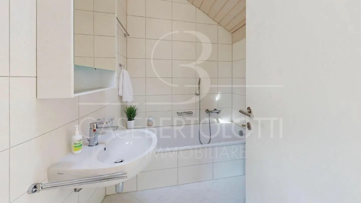 Duplex moderne avec balcons ensoleillés - Photo 8 sur 8