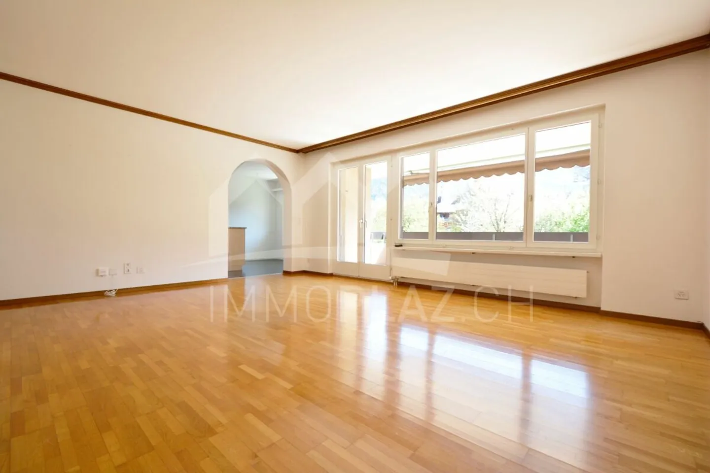 Spacious 4½ room apartment in a quiet location - Photo 3 of 9
