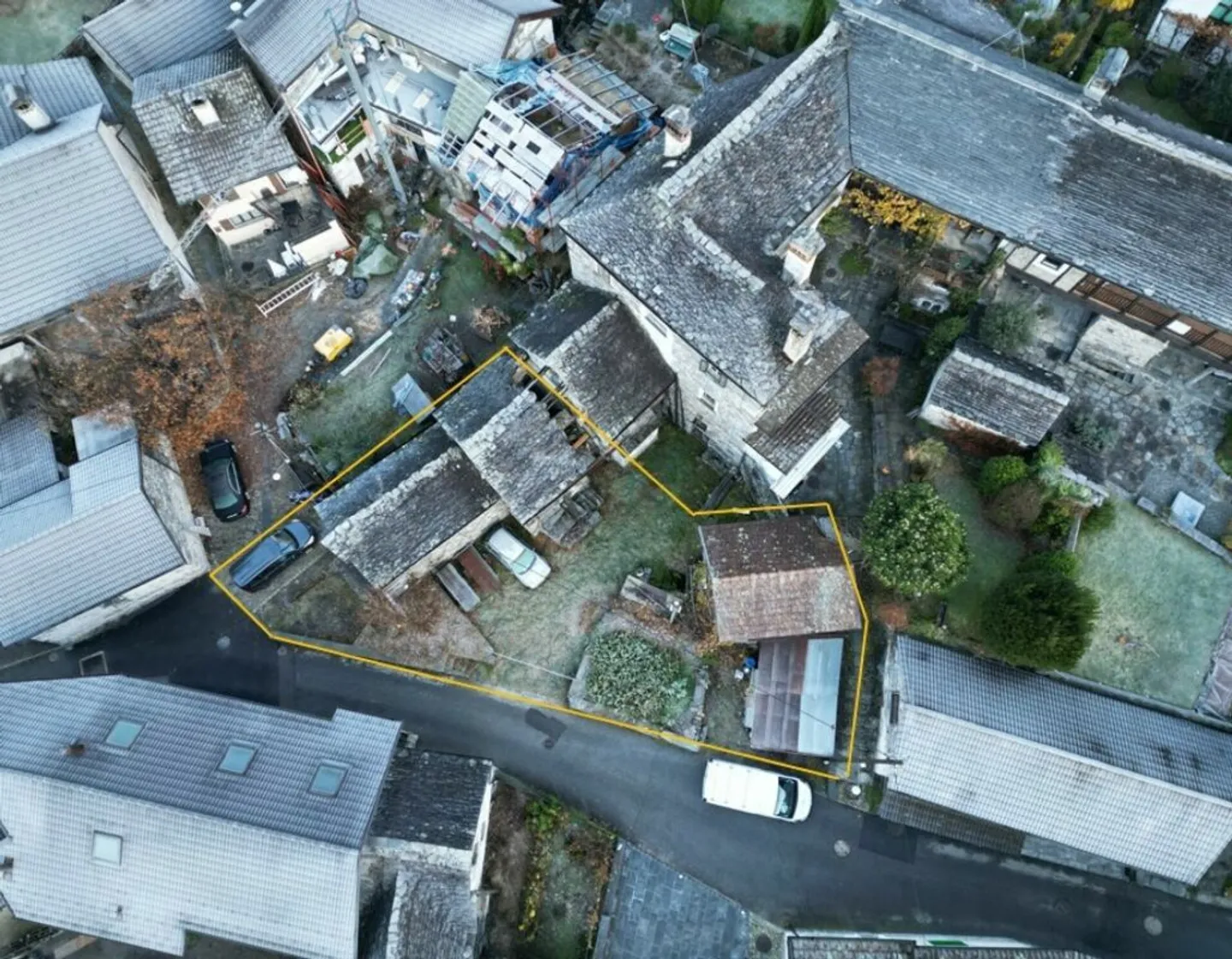 GORDEVIO - Rustici zum Renovieren mit Grundstück - Foto 2 von 10