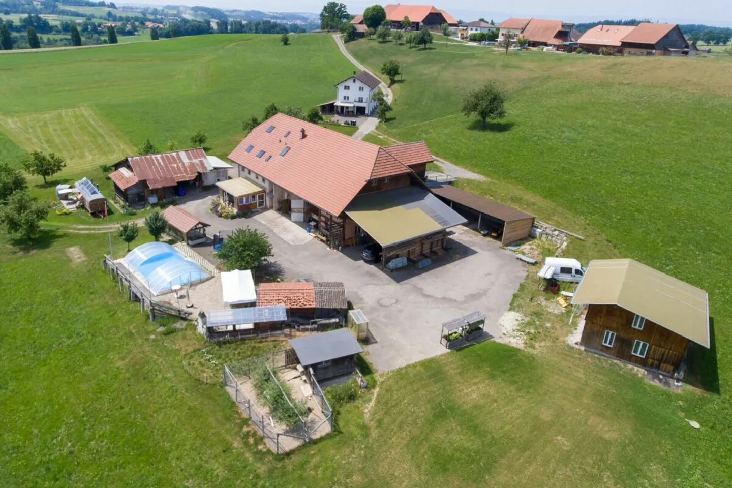 Mehr als ein Bauernhaus - drei Wohnungen und unzählige Möglichkeiten - Foto 3 von 13