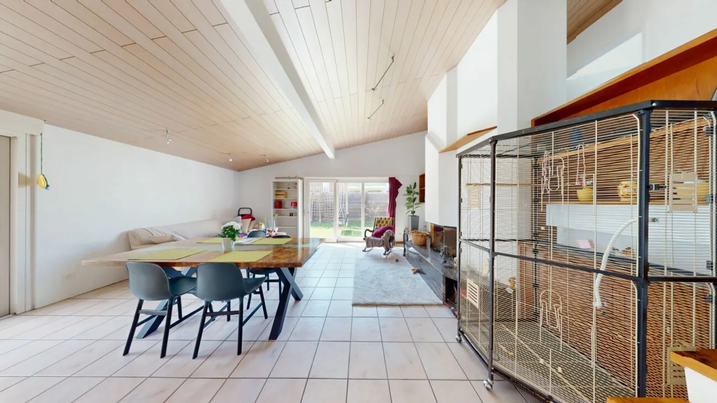 Family Dream in Zofingen - Single Family House with Large Garden and Lots of Potential - Photo 6 of 13