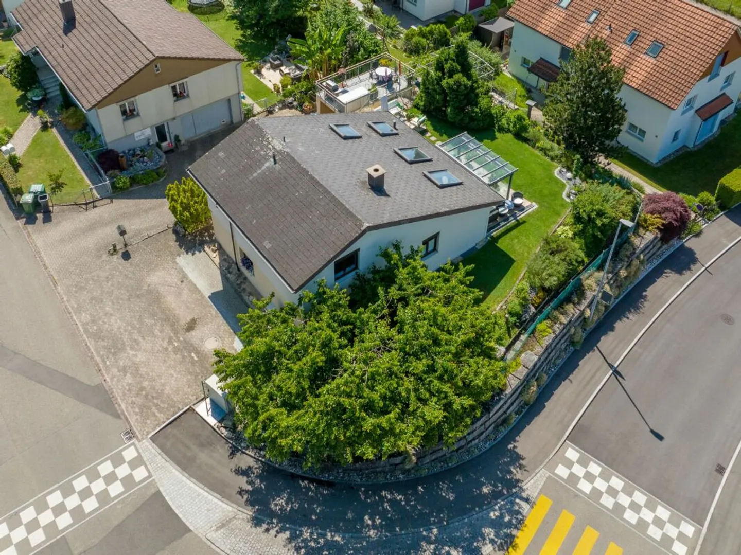 Charmantes Einfamilienhaus mit Garten - Foto 3 von 13
