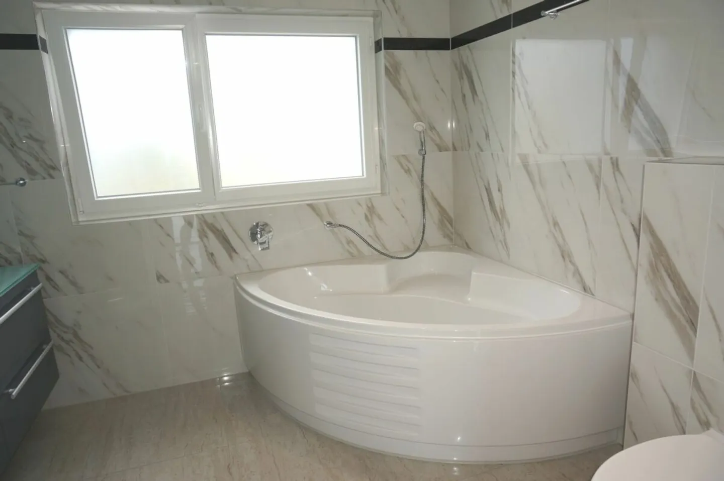 Grosszügige 3.5-Zimmer-Wohnung an guter Lage - Foto 9 von 12