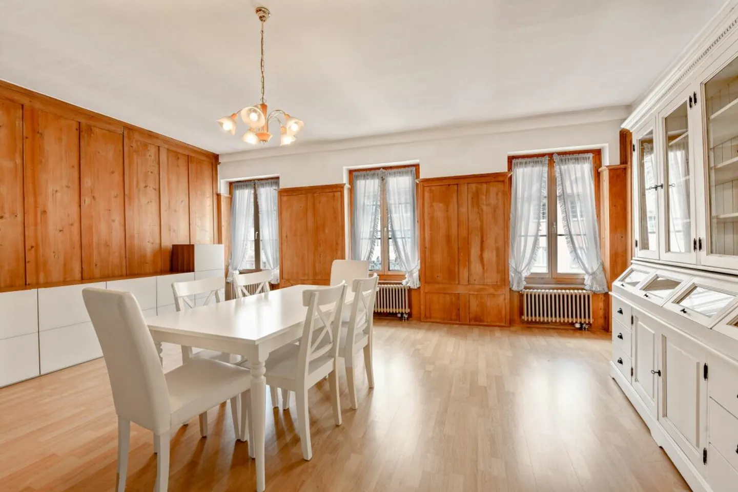 Historical dream home over four floors in the heart of the old town of Stein am Rhein - Photo 10 of 13